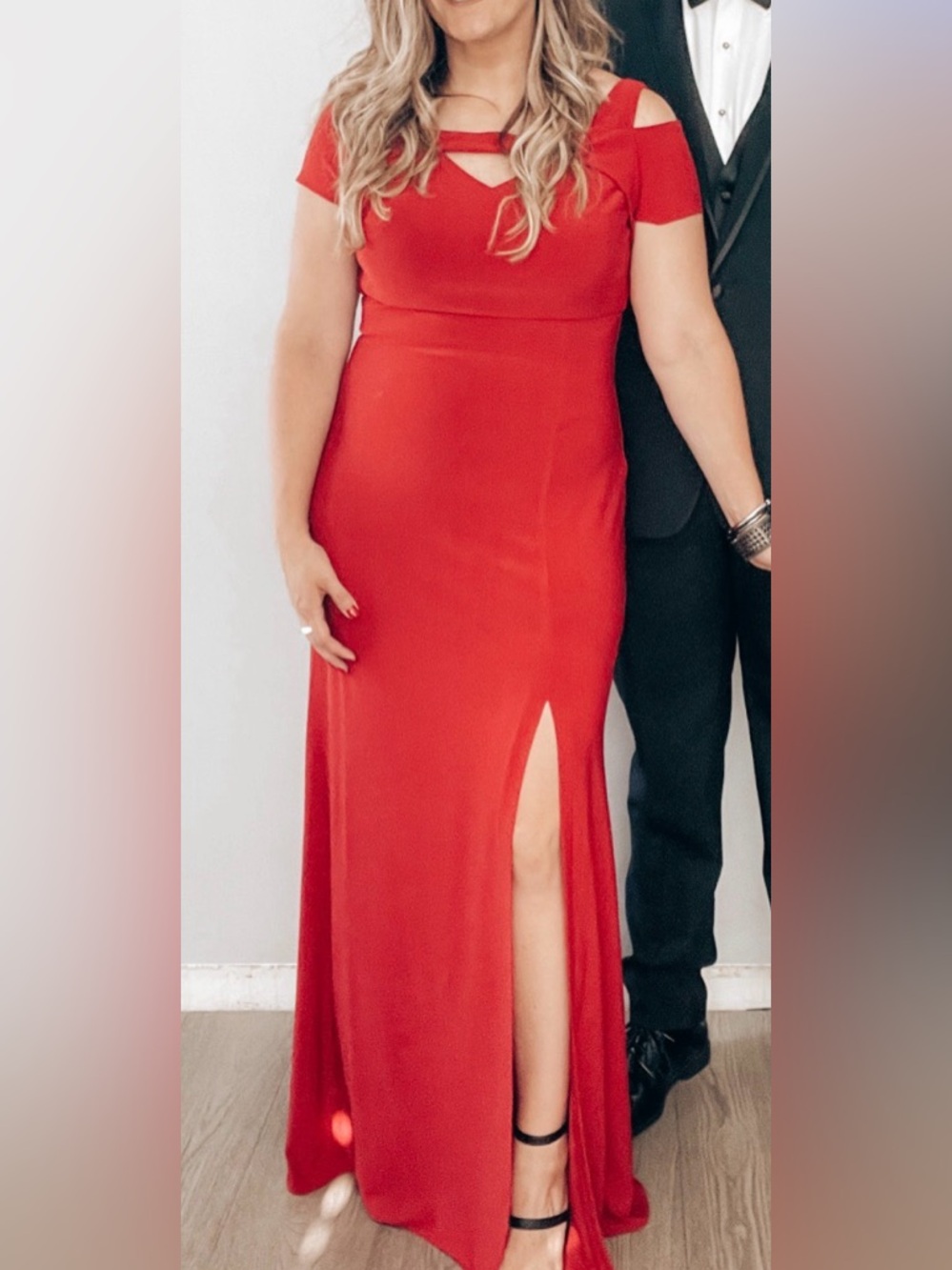 Elegant Red Off-Shoulder Evening Dress